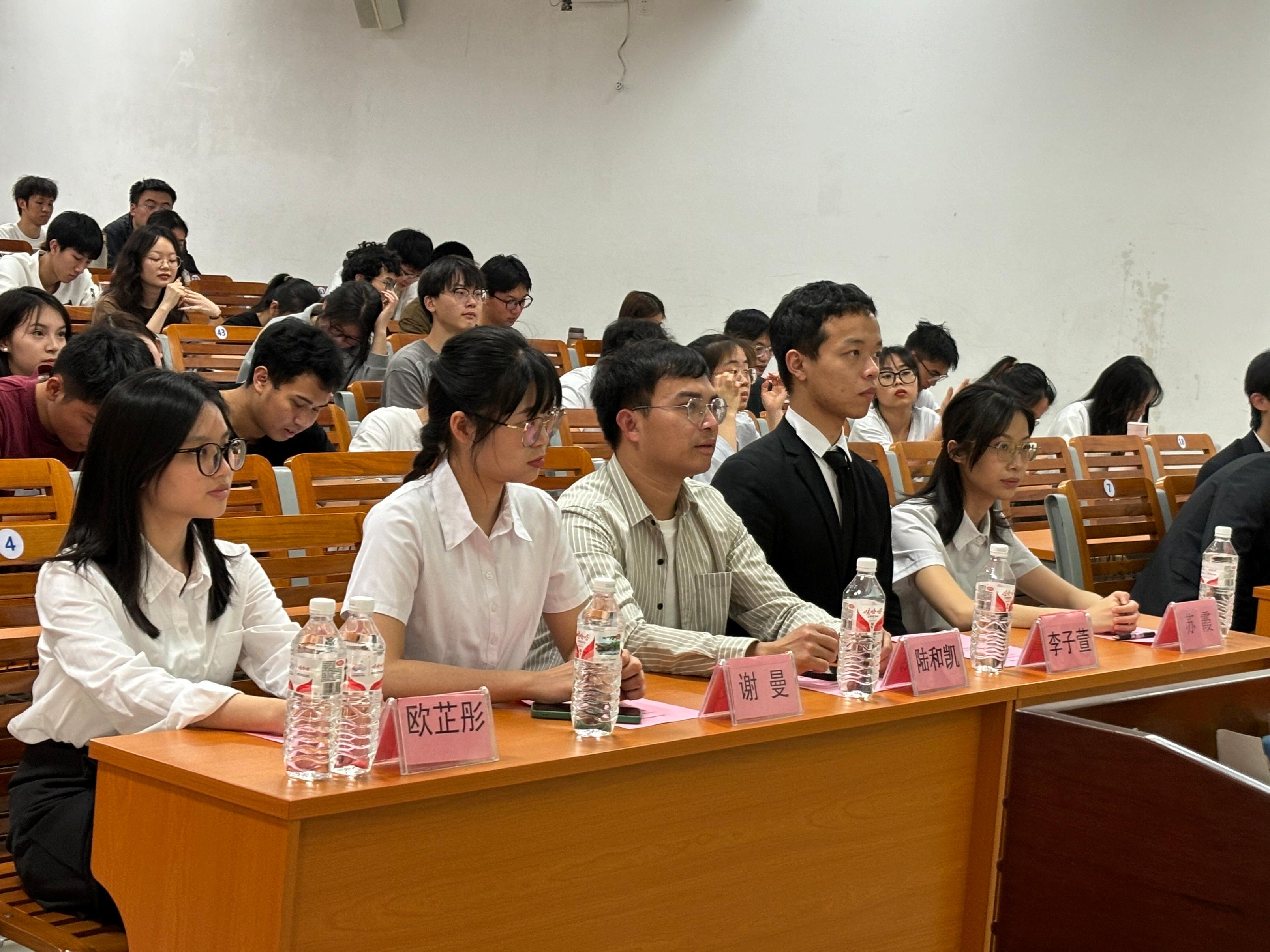 拉斯维加斯官网第五十三期团学班开班大会顺利举行